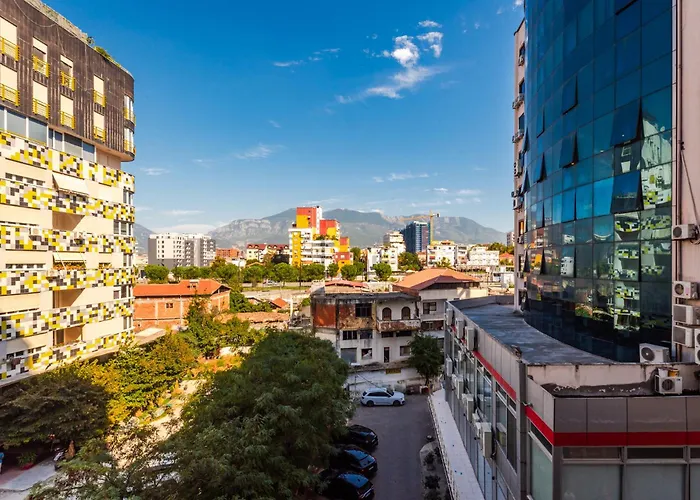 Bright And Spacious Apartment - New Boulevard View