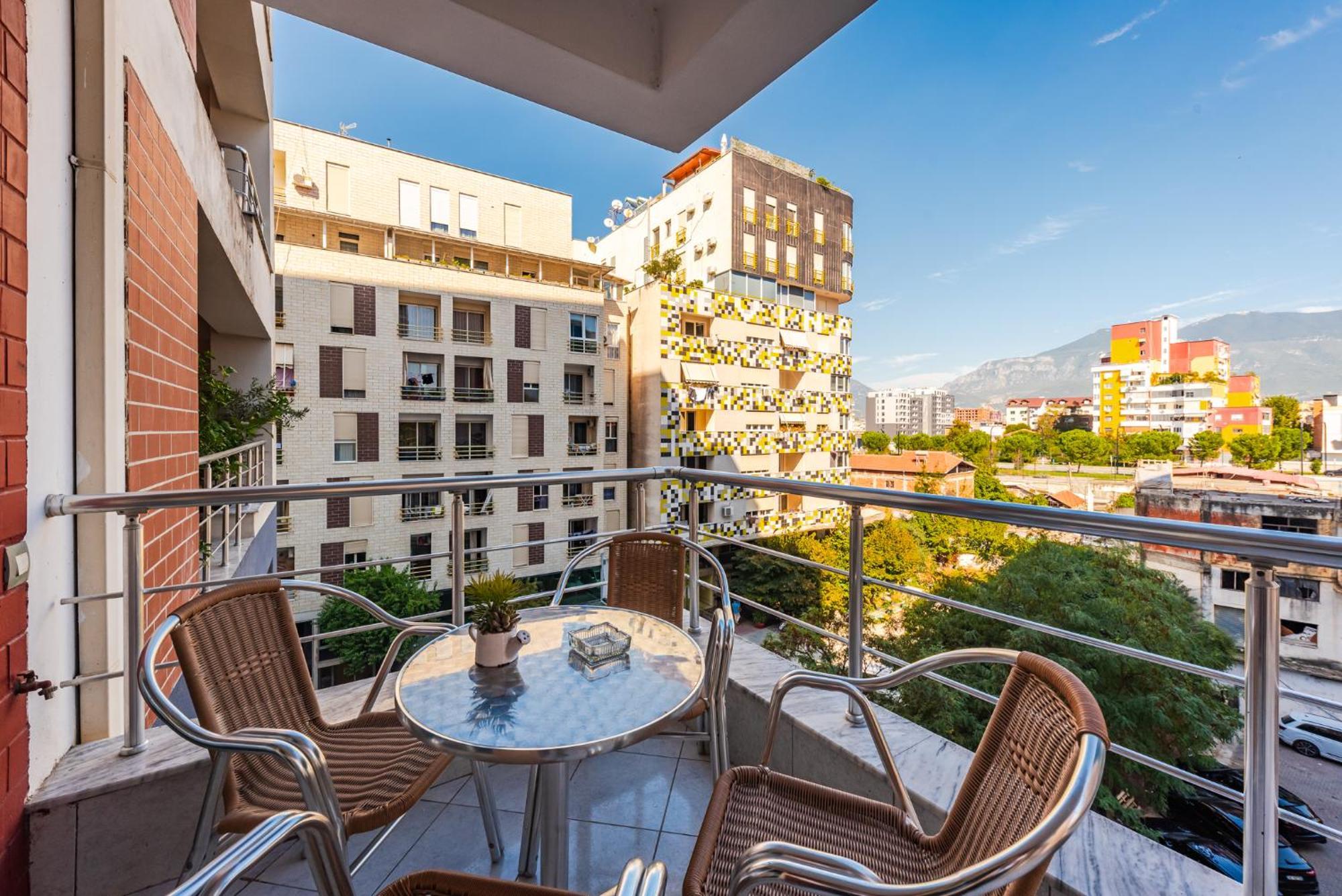 Bright And Spacious - New Boulevard View Apartament