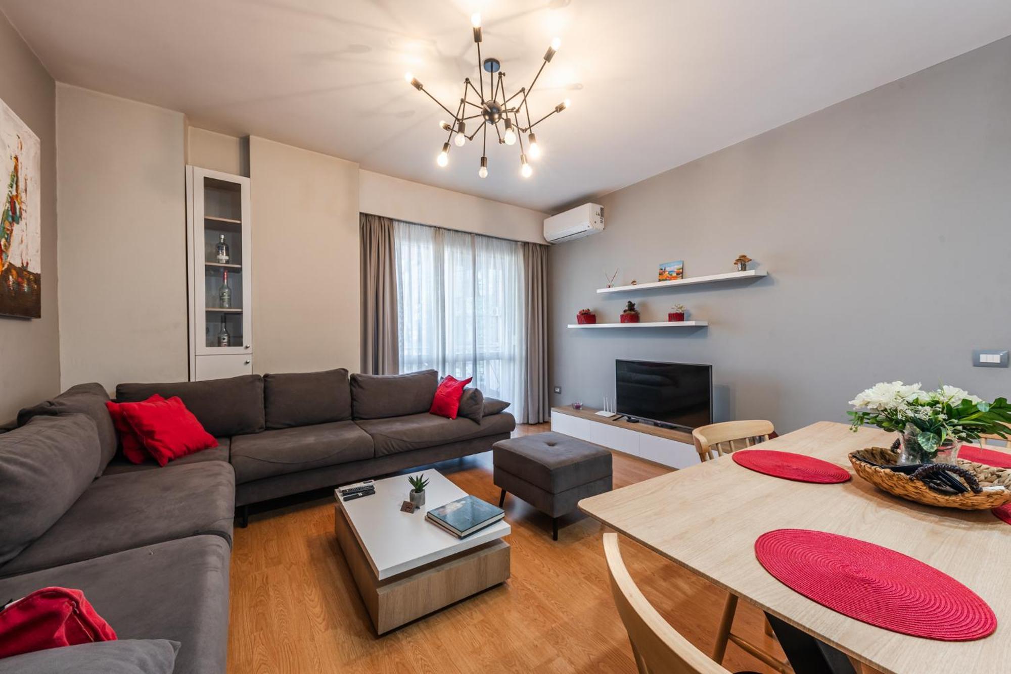 Bright And Spacious - New Boulevard View Appartamento