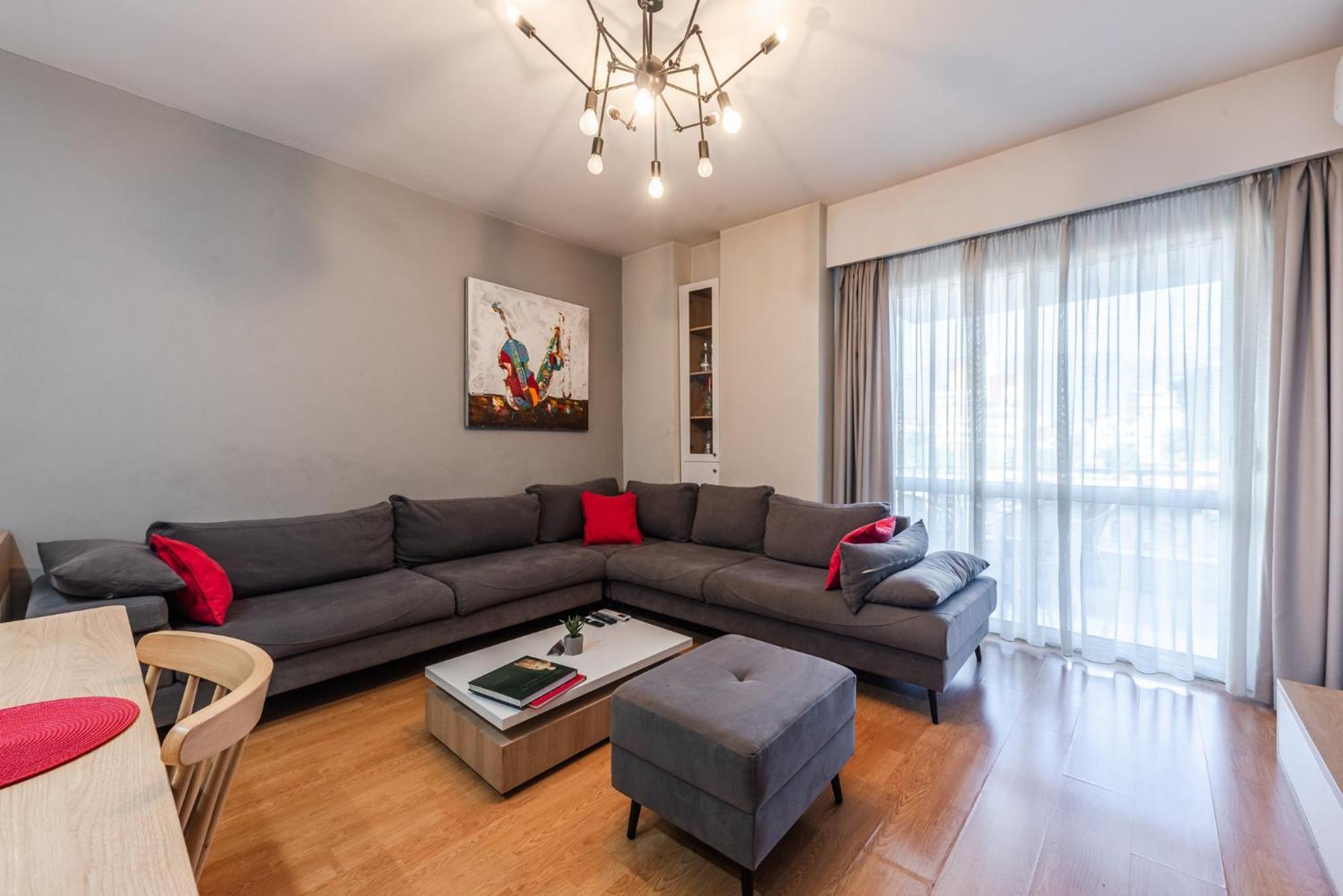 Bright And Spacious - New Boulevard View Tirana